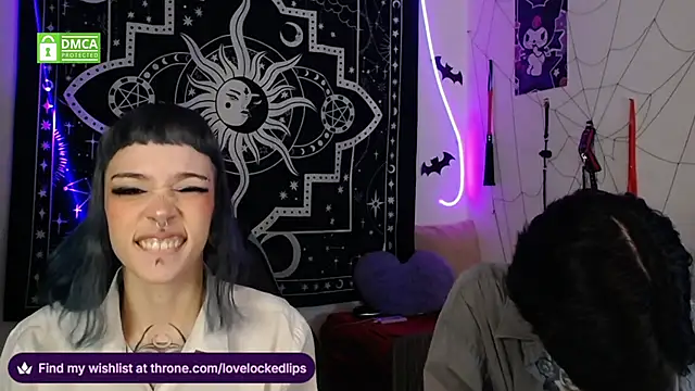 lovelockedlips online show from 11/21/25, 01:04