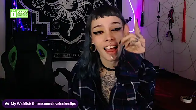 lovelockedlips online show from 11/28/25, 01:52