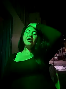 Snapshot of melisamoon_ chatting on 03/01/26, 01:07 melisamoon online show from 03/01/26, 01:07