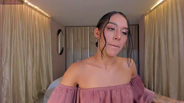 AmaliaCrus online show from 01/06/26, 08:34