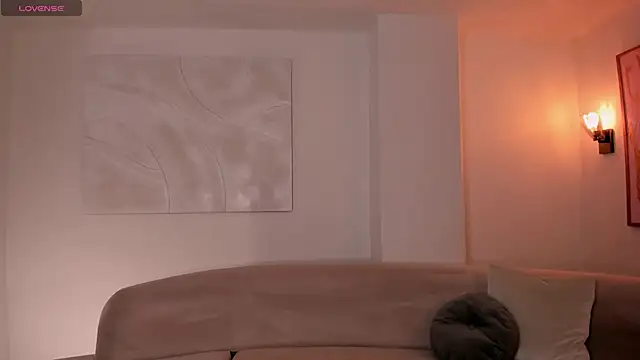 AmaliaCrus online show from 04/20/26, 08:10