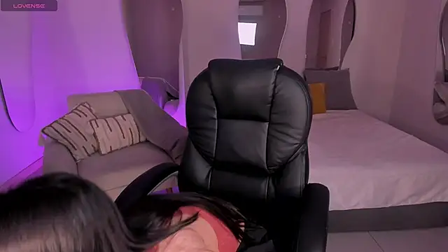 LarisaSmirnov online show from 12/04/25, 04:00