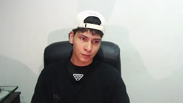 Jhojan twink online show from 03/19/25, 11:03