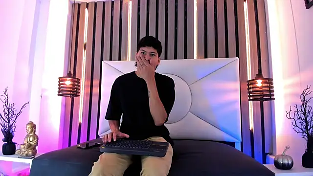 Jhojan twink online show from 10/20/25, 12:38