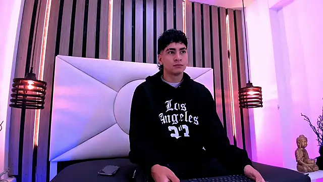 Jhojan twink online show from 10/22/25, 12:05