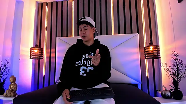 Jhojan twink online show from 10/29/25, 11:45