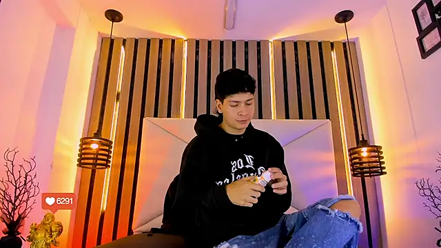 Jhojan twink online show from 11/12/25, 12:27