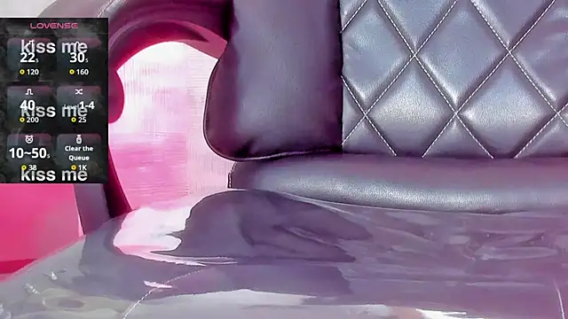 AliceStevens  online show from 11/13/25, 03:00