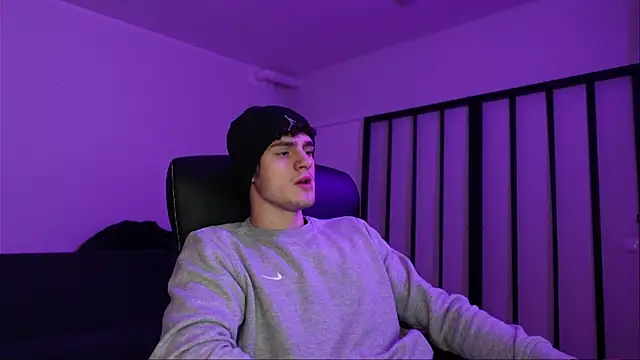 Brad Holloway online show from 12/03/25, 02:04