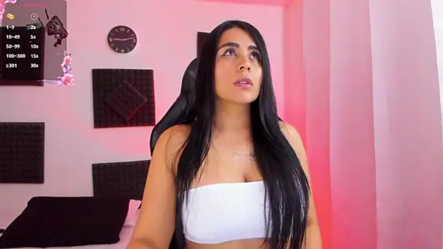 hannarusso online show from 10/26/25, 02:12