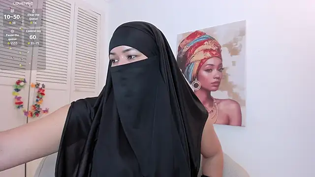 Layla arabelle online show from 10/24/25, 07:43