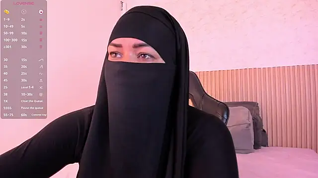 Layla arabelle online show from 07/14/26, 08:36