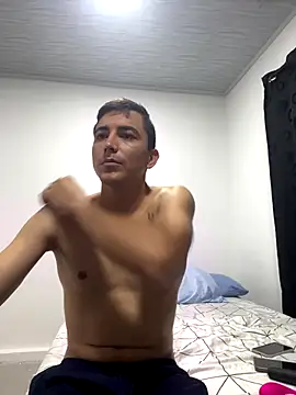 Snapshot of pareja_curiosa19 chatting on 10/21/25, 02:01 pareja curiosa19 online show from 10/21/25, 02:01