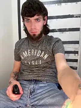 bwcizThrobbing online show from 03/18/26, 05:16