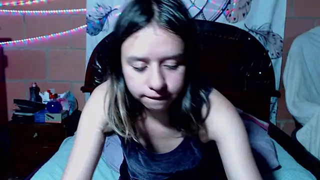 Snapshot of Sukychan_ chatting on 03/17/25, 10:28 Sukychan  online show from 03/17/25, 10:28