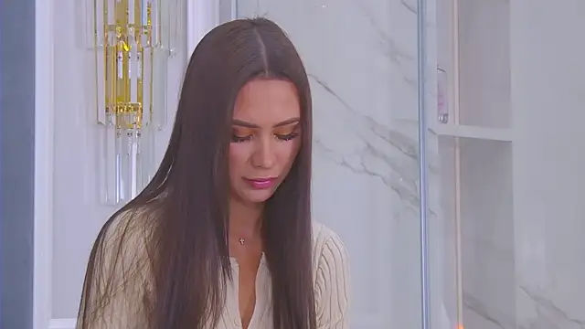 Snapshot of YourCass chatting on 11/15/25, 04:43 YourCass online show from 11/15/25, 04:43