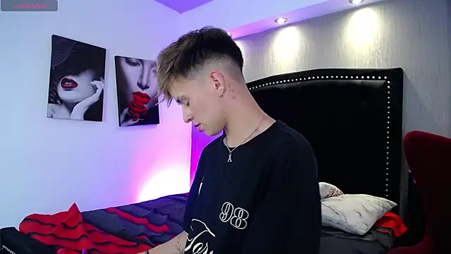 LiamWildx20 online show from 03/12/26, 05:02