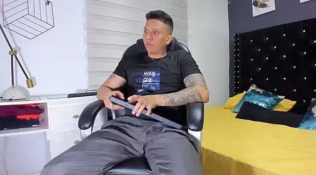 ethan dalton  online show from 03/20/25, 03:13