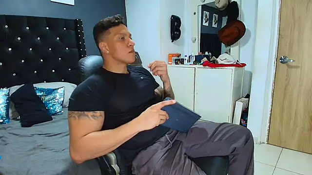 ethan dalton  online show from 03/27/26, 03:45