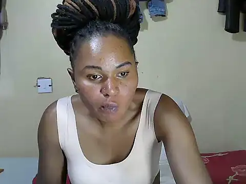 Creamy-Aisha online show from 10/20/25, 03:45