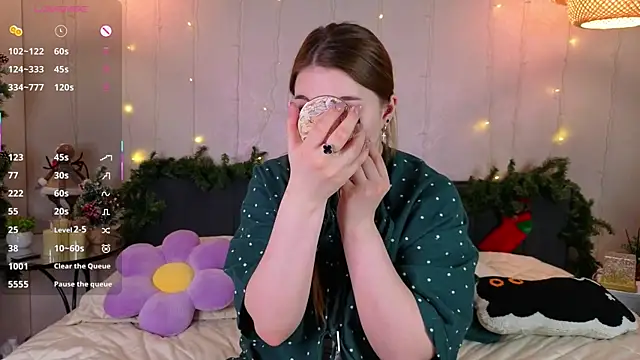 ConstanceHelms online show from 01/06/26, 05:11