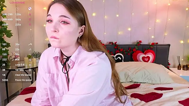 ConstanceHelms online show from 02/25/26, 05:06