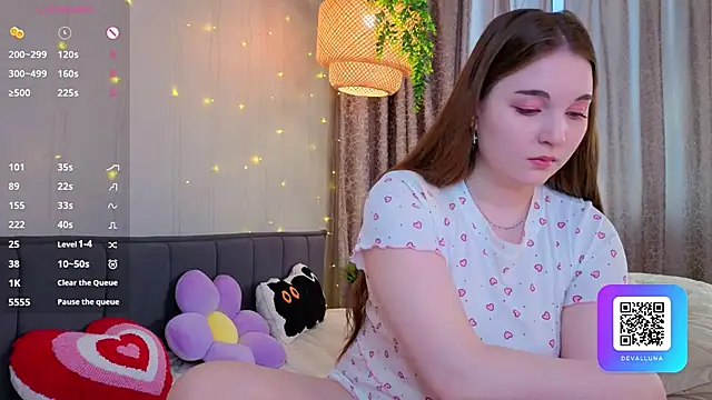 ConstanceHelms online show from 04/16/26, 05:08