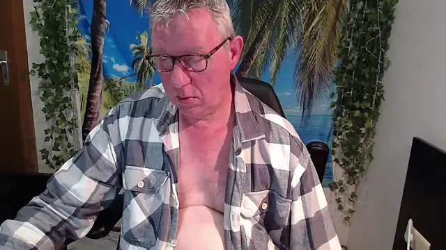 JamesBauer online show from 12/18/25, 04:51