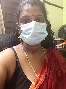 Snapshot of poojaa-rani chatting on 10/23/25, 05:12 poojaa-rani online show from 10/23/25, 05:12