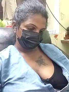 Snapshot of poojaa-rani chatting on 11/01/25, 06:43 poojaa-rani online show from 11/01/25, 06:43