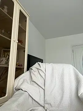 ANA STA S  online show from 04/22/26, 09:01