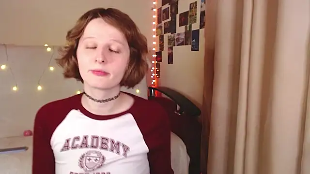 c0ralynx online show from 10/20/25, 07:14