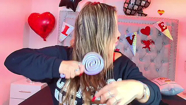 Lia adamsss online show from 02/17/26, 03:25