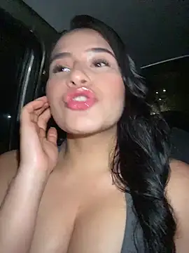 andrea gomes  online show from 02/16/26, 06:53