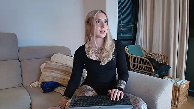 tattoobbgirl online show from 03/06/26, 05:42