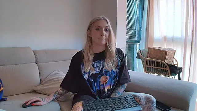 tattoobbgirl online show from 05/13/26, 06:27