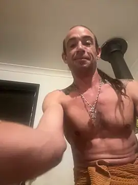 mastertittiefkr online show from 11/04/25, 10:36