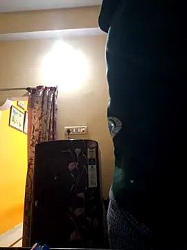 hot integer online show from 11/28/25, 03:58