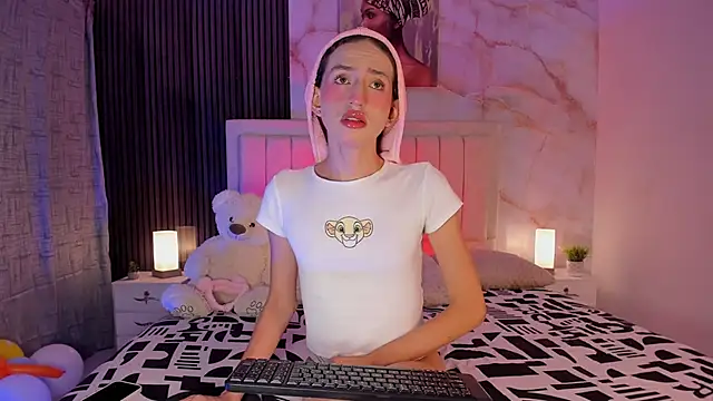 peachandtyron  online show from 09/22/25, 04:03