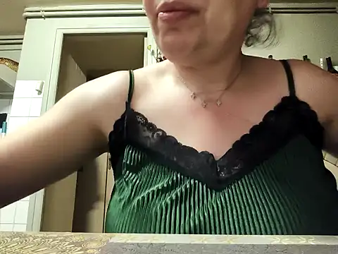 mimi19820 online show from 04/19/26, 01:32