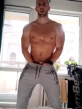 trainwithme online show from 10/06/25, 08:23