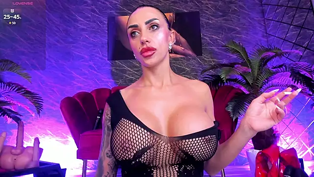 IzabelaTessa online show from 06/15/26, 07:38