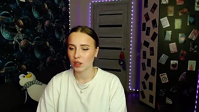 BarbiePieer online show from 12/23/25, 10:46