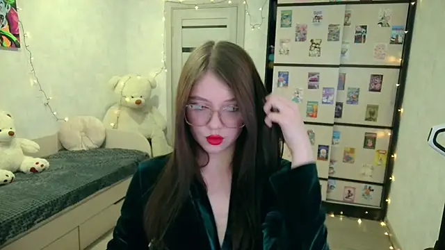 GinnyBlacky online show from 10/10/25, 07:24