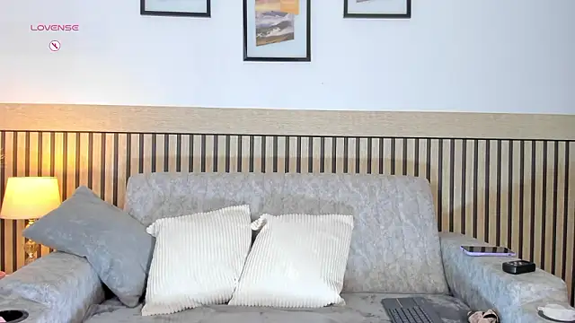 hanna mils online show from 03/21/26, 08:19