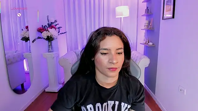 hanna mils online show from 07/04/26, 04:29