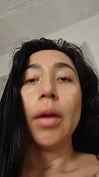 Elowyn online show from 11/26/25, 10:33