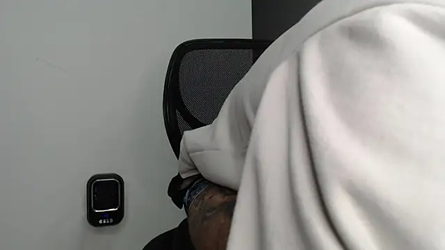 bigdick monster1 online show from 10/15/25, 10:37