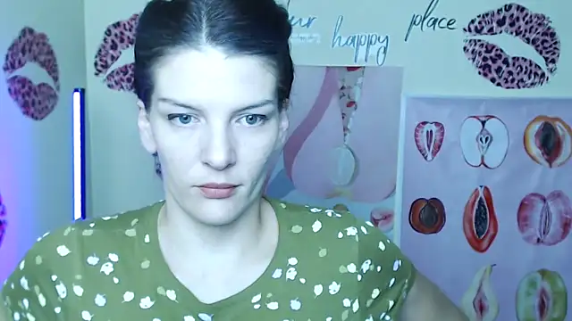 VanessaRey  online show from 11/15/25, 07:05