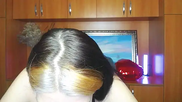 VanessaRey  online show from 02/17/26, 04:24